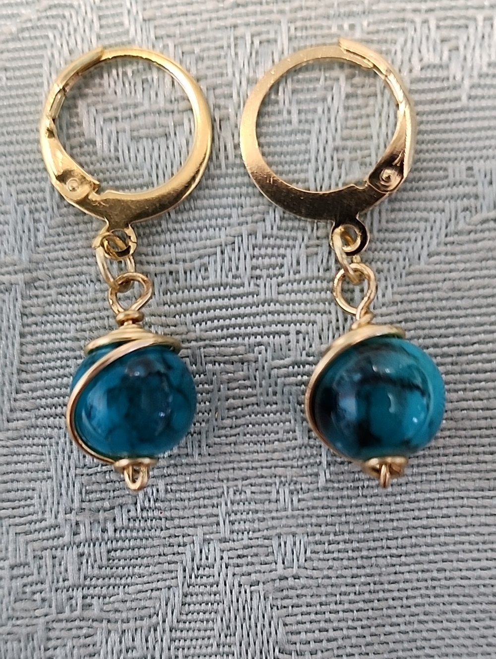 Swirl Style Dangle Earrings!